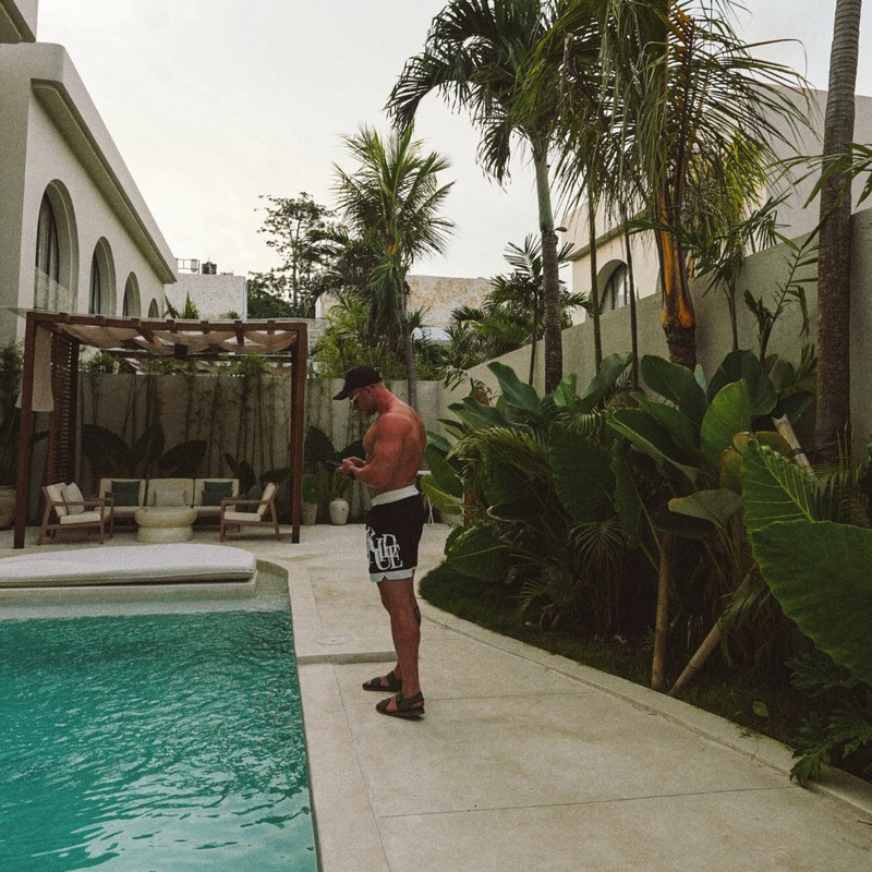 Lewis McFarlane lifestyle
